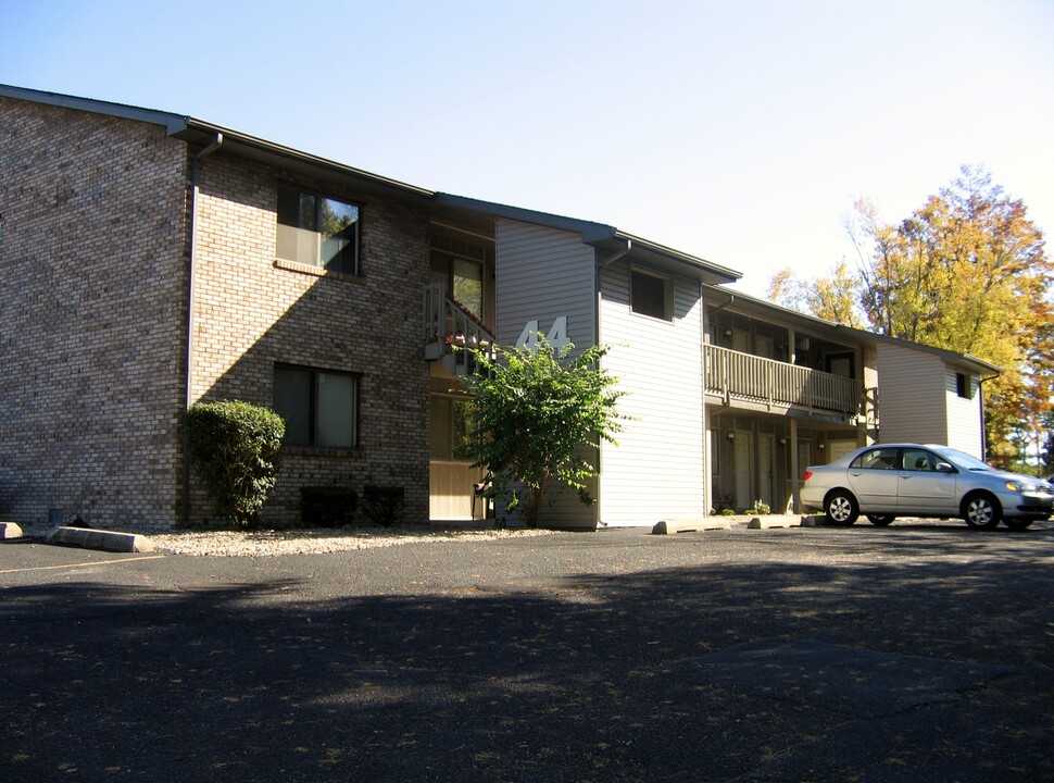 44 Orchard Apartments in Belleville, IL - Foto de edificio