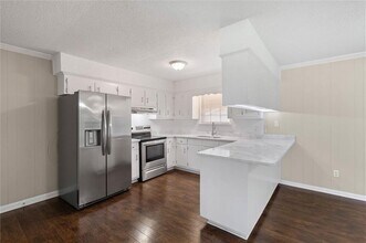 5024 Santos Dr E in Mobile, AL - Building Photo - Building Photo