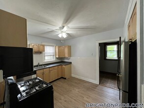 72 Nonantum St in Boston, MA - Building Photo - Building Photo
