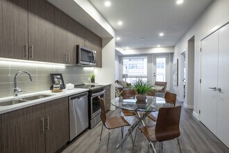 The Windsor - Britannia Block in Calgary, AB - Building Photo - Building Photo