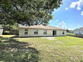 702 4th Ave N in Deltona, FL - Building Photo - Building Photo