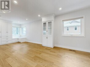 21 Willowbank Ave in Richmond Hill, ON - Building Photo - Building Photo