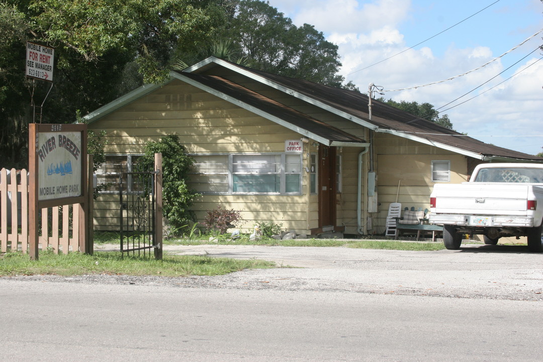 River Breeze Mobile Home Park in Tampa, FL - Building Photo