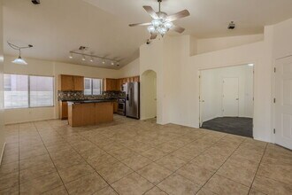 258 E Camino Limon Verde in Sahuarita, AZ - Building Photo - Building Photo