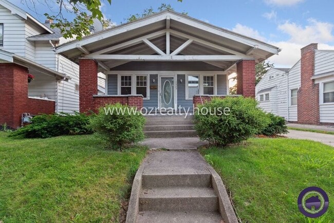 property at 1525 Waverly Ave