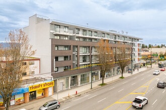GEC - Kingsway in Vancouver, BC - Building Photo - Building Photo