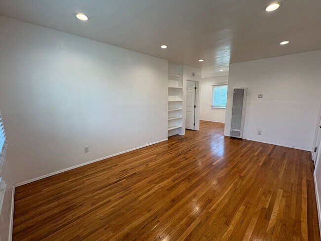 property at 4422 Boundary St