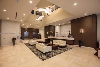 7751 NW 107th Ave, Unit 707 in Doral, FL - Building Photo - Building Photo