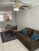 2002 Gentryside Dr in Houston, TX - Building Photo