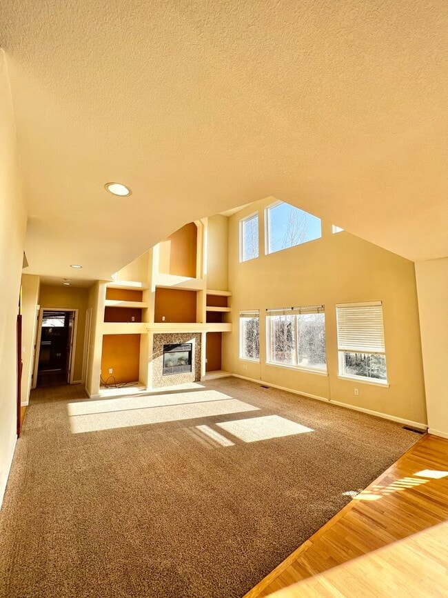 5902 Fossil Creek Pkwy