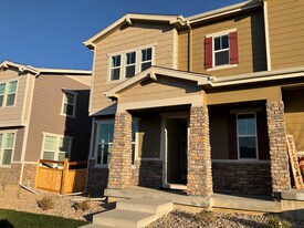 21250 E Radcliff Pl in Aurora, CO - Building Photo