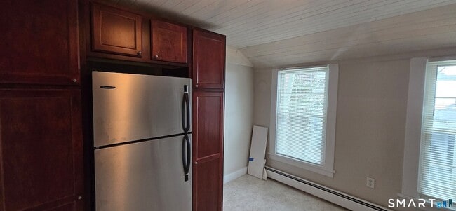 154 Washington St, Unit 11 in Norwich, CT - Building Photo - Building Photo