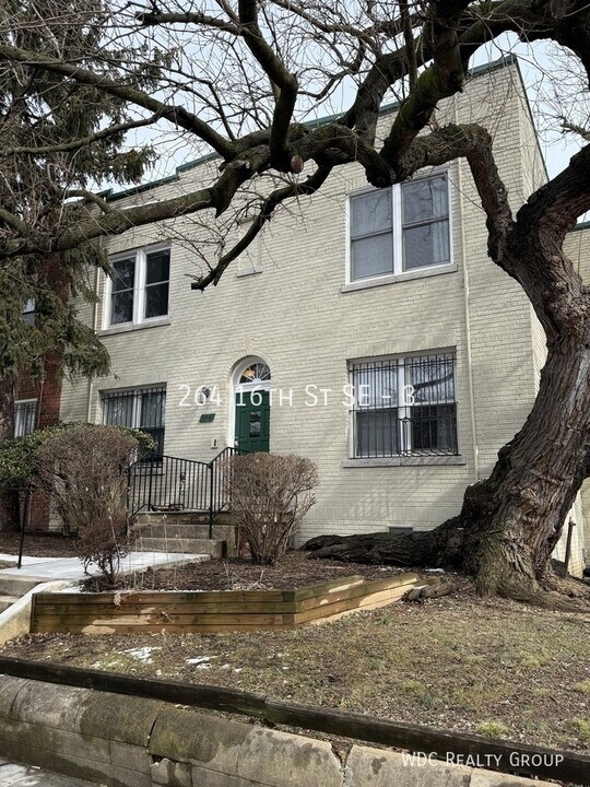 264 16th St SE in Washington, DC - Building Photo