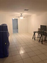 10901 SW 78th Ave in Miami, FL - Building Photo - Building Photo