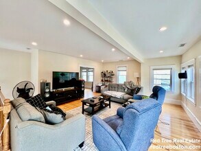 72 Edenfield Ave in Watertown, MA - Building Photo - Building Photo