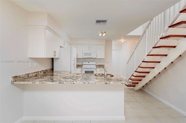 property at 15389 S Dixie Hwy