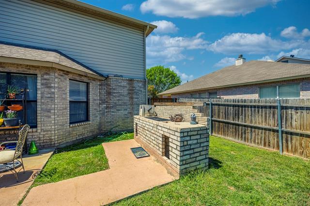 3144 Longbow Dr in Grand Prairie, TX - Foto de edificio - Building Photo