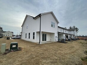 1100 Peony Ln in Youngsville, NC - Building Photo - Building Photo