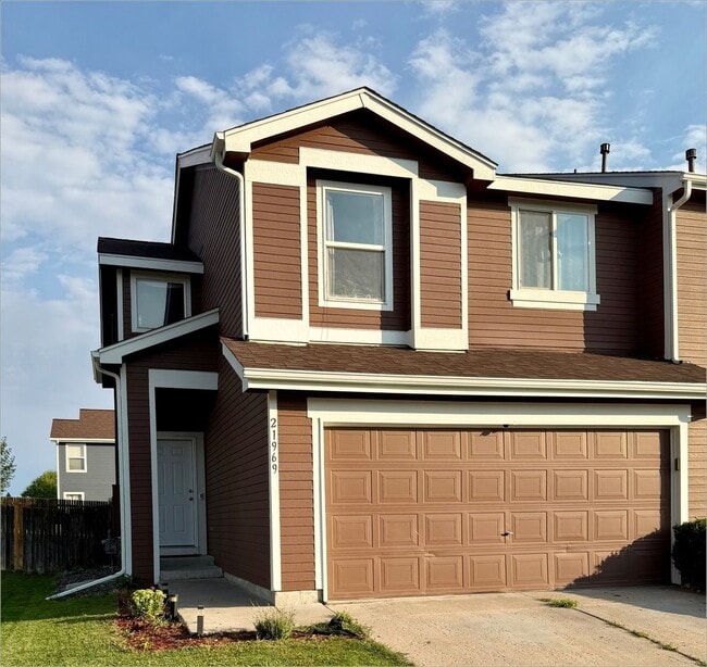 property at 21969 E Crestline Ln