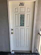 281 S Evergreen Dr, Unit 281 in Ventura, CA - Building Photo - Building Photo