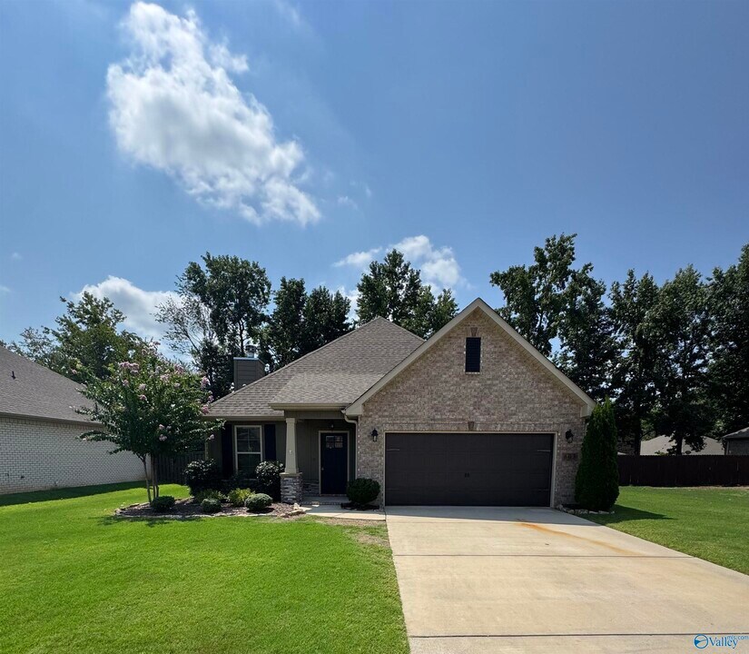 603 Hudlowe Ln in Madison, AL - Building Photo