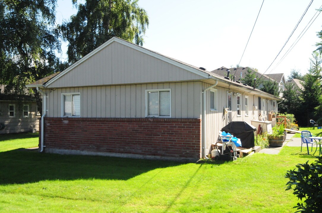 5004 190th St SW in Lynnwood, WA - Building Photo