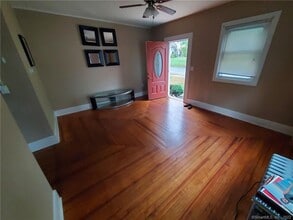 39 Division St in Danbury, CT - Building Photo - Building Photo