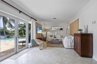 1925 Coral Gardens Dr in Wilton Manors, FL - Building Photo - Building Photo
