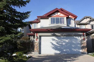39 Spring Village Ln SW in Calgary, AB - Building Photo