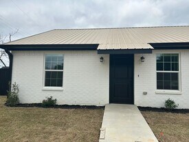 3991 Byrd Ln, Unit 1 in Tyler, TX - Building Photo