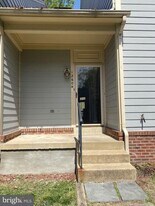 12604 Varny Pl in Fairfax, VA - Building Photo