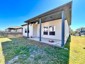 445 Arrowhead Vine St in Leander, TX - Building Photo - Building Photo