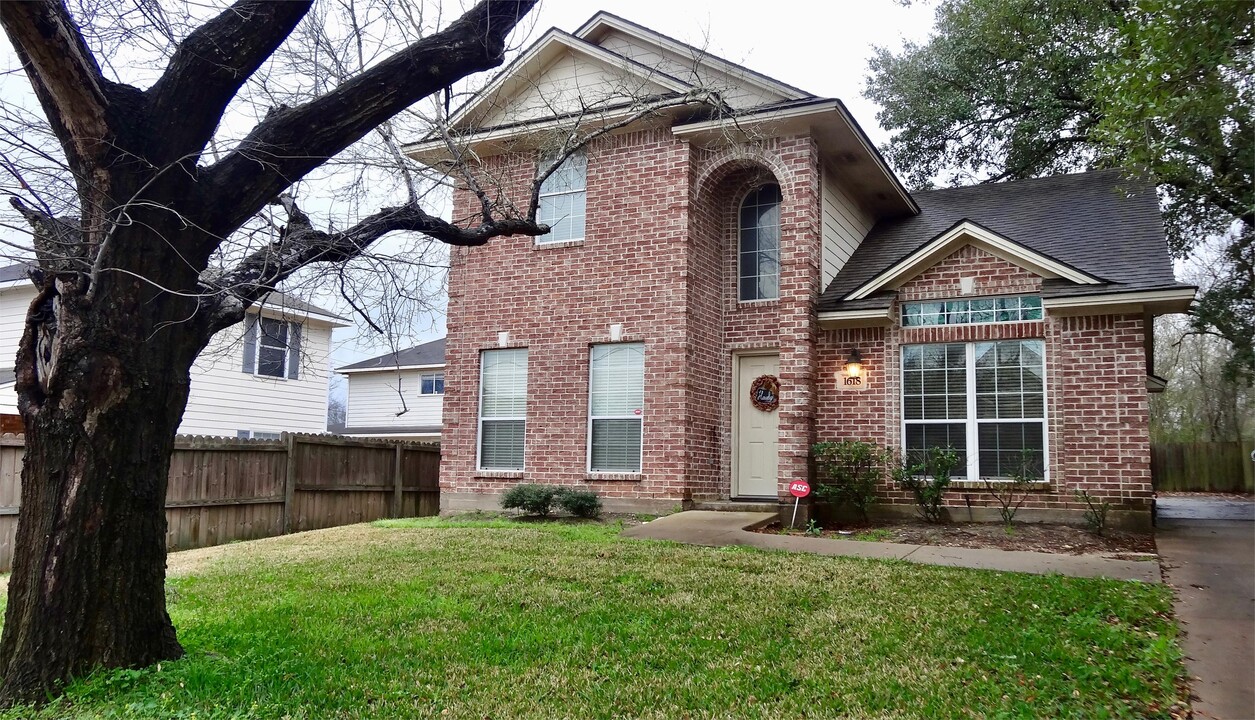 1618 Park Pl in College Station, TX - Building Photo