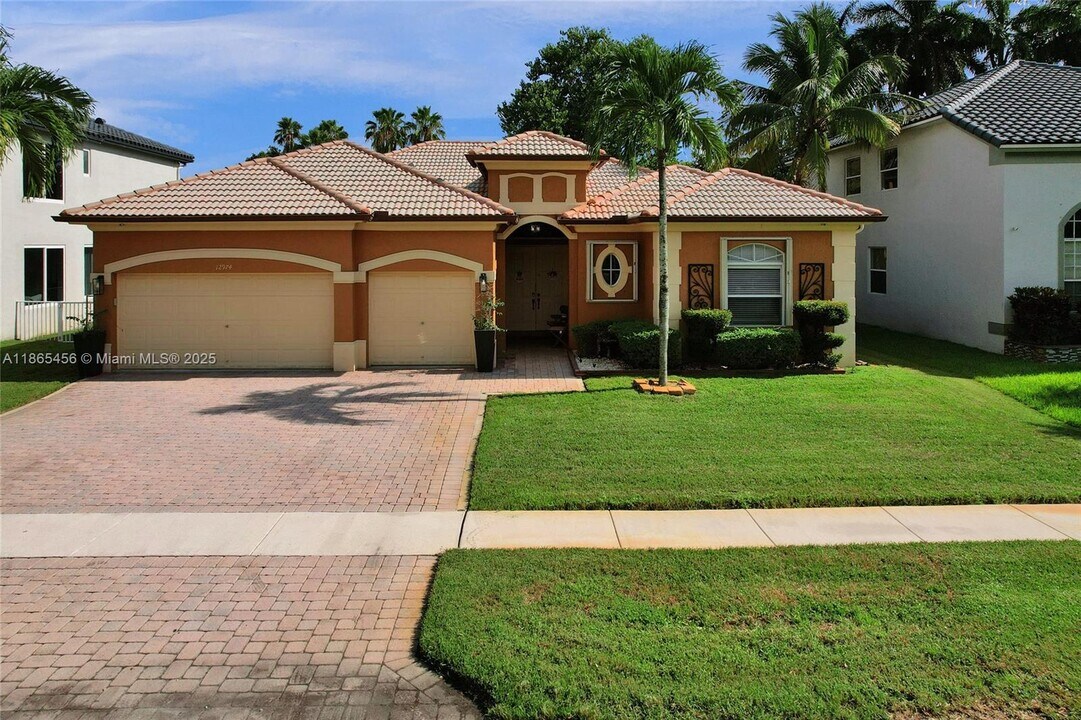 12974 SW 24th St in Miramar, FL - Building Photo