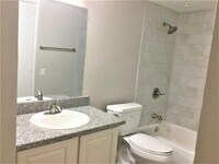 1860 White Oak Dr photo'