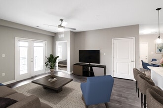 The Reserve at the Riverbend in Jeffersonville, IN - Foto de edificio - Building Photo