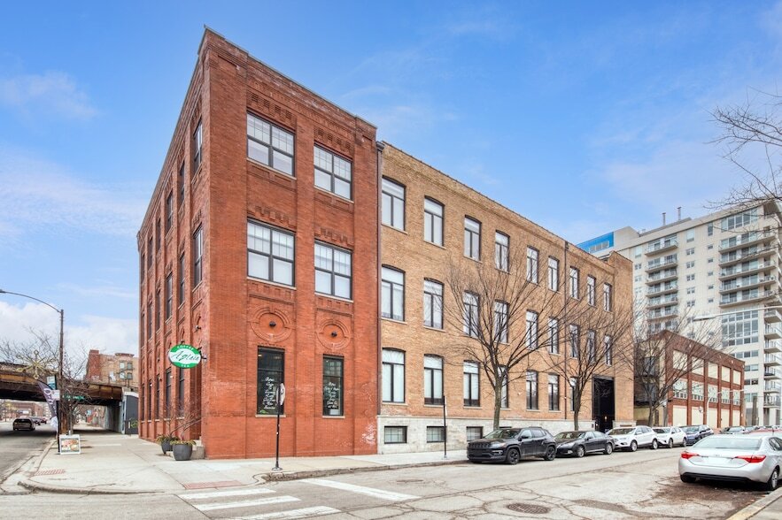 729 N Sangamon St, Unit 203 in Chicago, IL - Building Photo