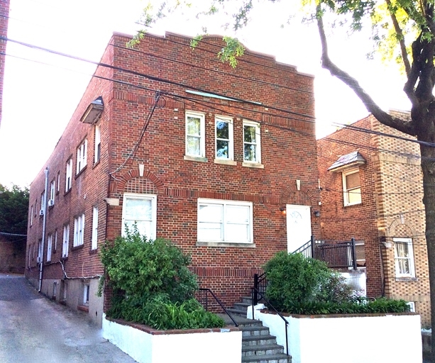 119 Harding Ave in White Plains, NY - Building Photo