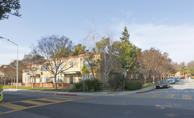 Continental Gardens in Santa Clara, CA - Building Photo - Building Photo