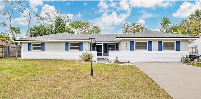 property at 1038 E Hancock Dr