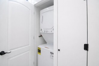 193 Jefferson Ave, Unit 3B in Brooklyn, NY - Foto de edificio - Building Photo