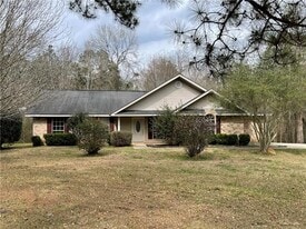 13595 LA-40 in Folsom, LA - Building Photo