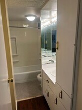 1271 Poplar Ave in Memphis, TN - Building Photo - Building Photo