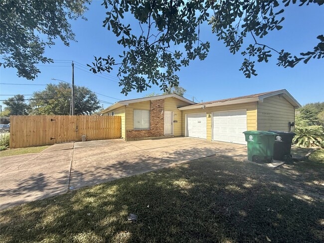 12842 Corpus Christi St in Houston, TX - Building Photo - Building Photo