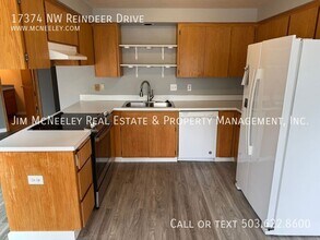 17374 NW Reindeer Dr in Portland, OR - Building Photo - Building Photo