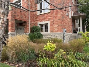 5265 Dryden Ave in Burlington, ON - Building Photo - Building Photo