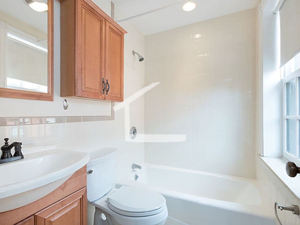 61 Anderson St in Boston, MA - Building Photo