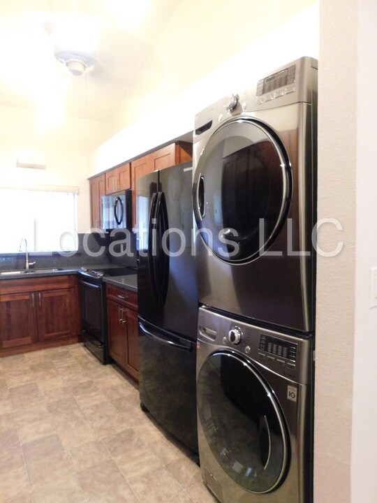 98-611 Kilinoe St-Unit -7e2 in Aiea, HI - Foto de edificio