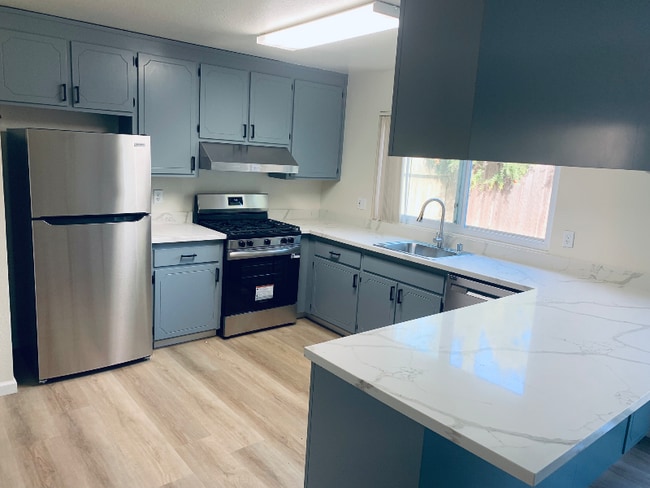 property at 3007 Lillard Dr