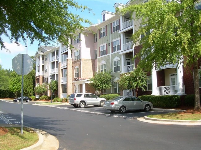 1975 Nocturne Dr in Alpharetta, GA - Building Photo - Building Photo